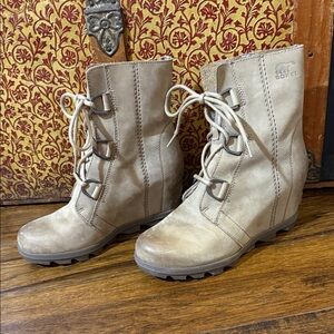 Sorel Women's Lace Up leather Wedge Booties - Waterproof!